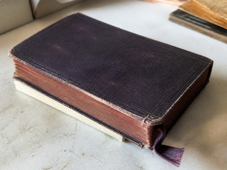 Missals & Prayer Books: an editorial object study