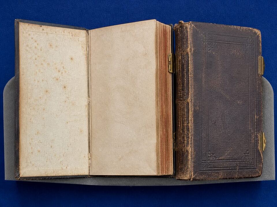 Identify an old Catholic missal: a field-note object study